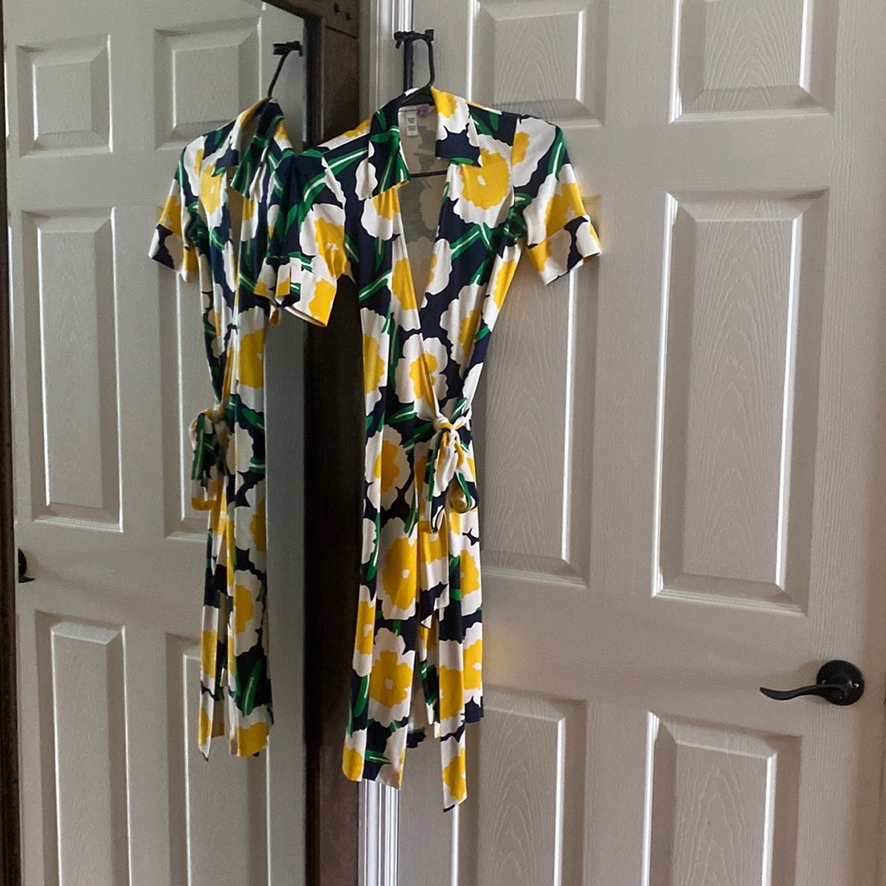 Diane Von Furstenberg Wrap Dress size 0